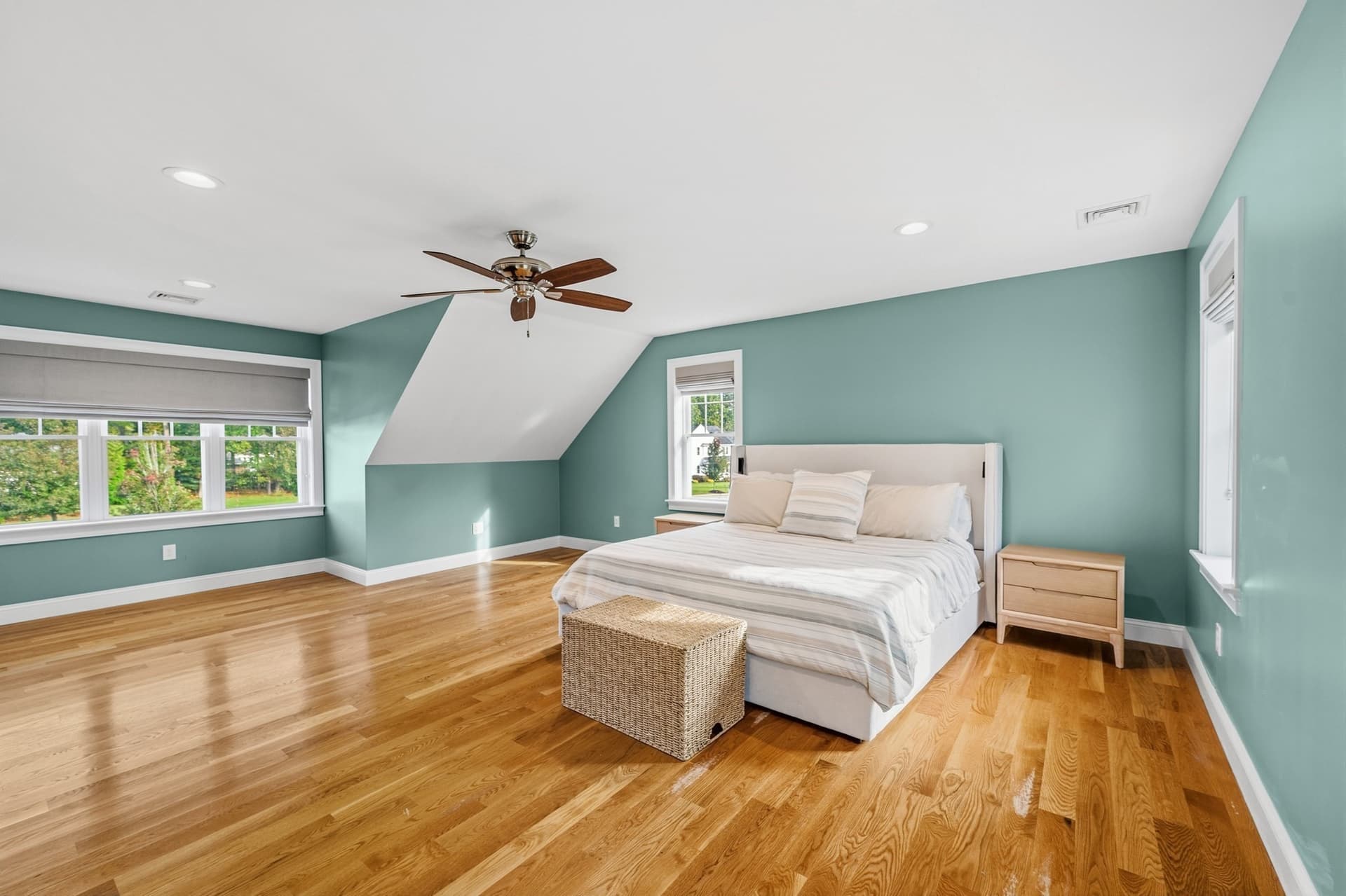 Single Family Residence at 10 Wood Hollow, Hanover MA 02339, photo 16 of 34