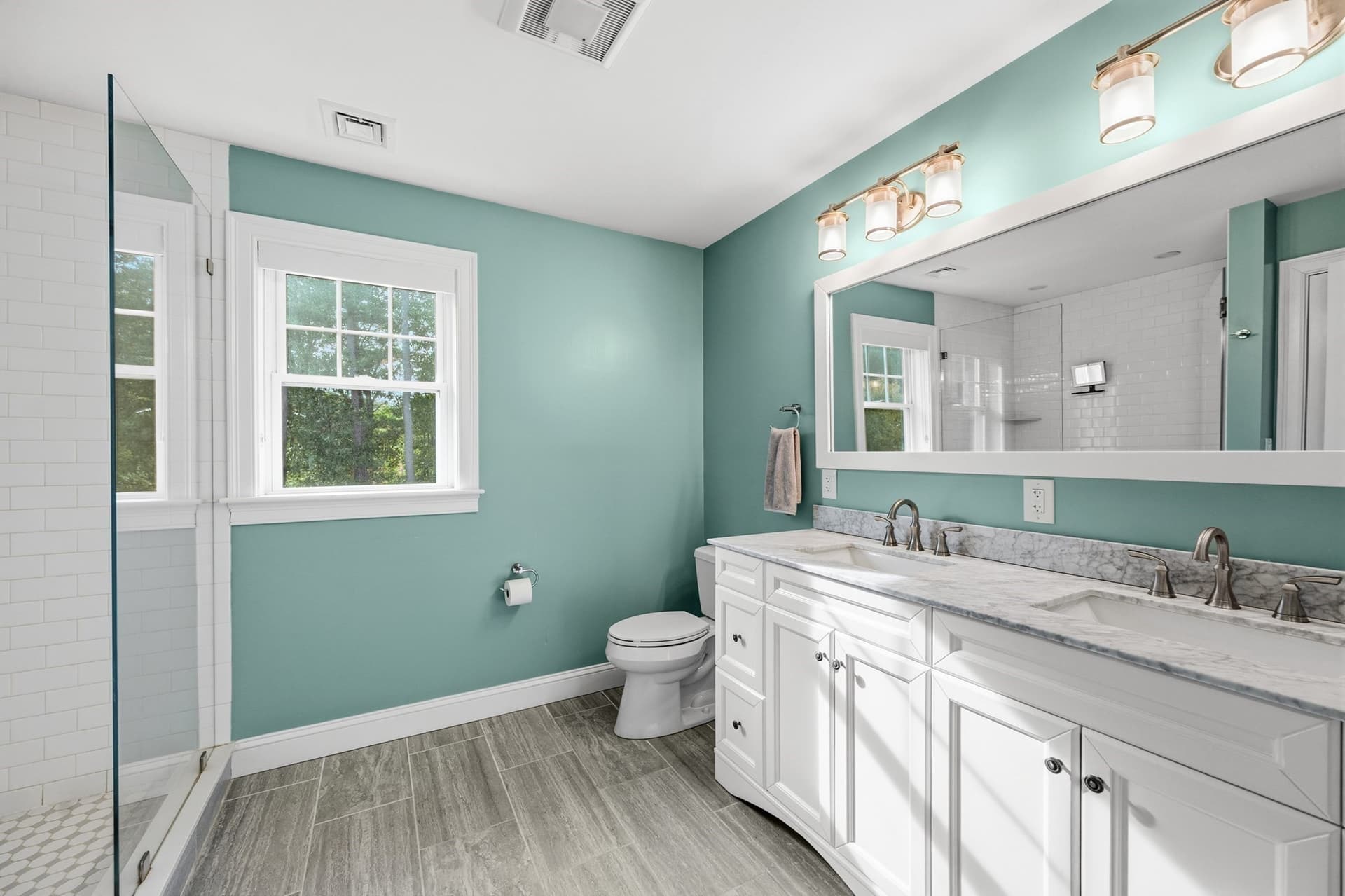 Single Family Residence at 10 Wood Hollow, Hanover MA 02339, photo 18 of 34