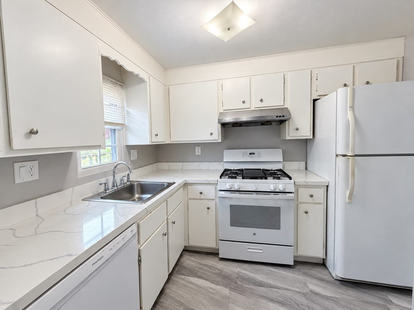 Condominium at 1271 Pawtucket Blvd # 11, Lowell MA 01854, photo 7 of 17