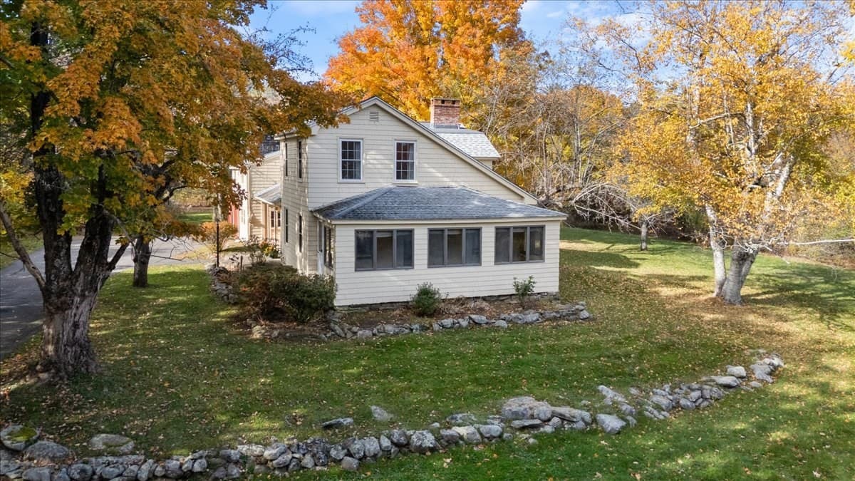 19 Lane Rd., Derry NH 03038