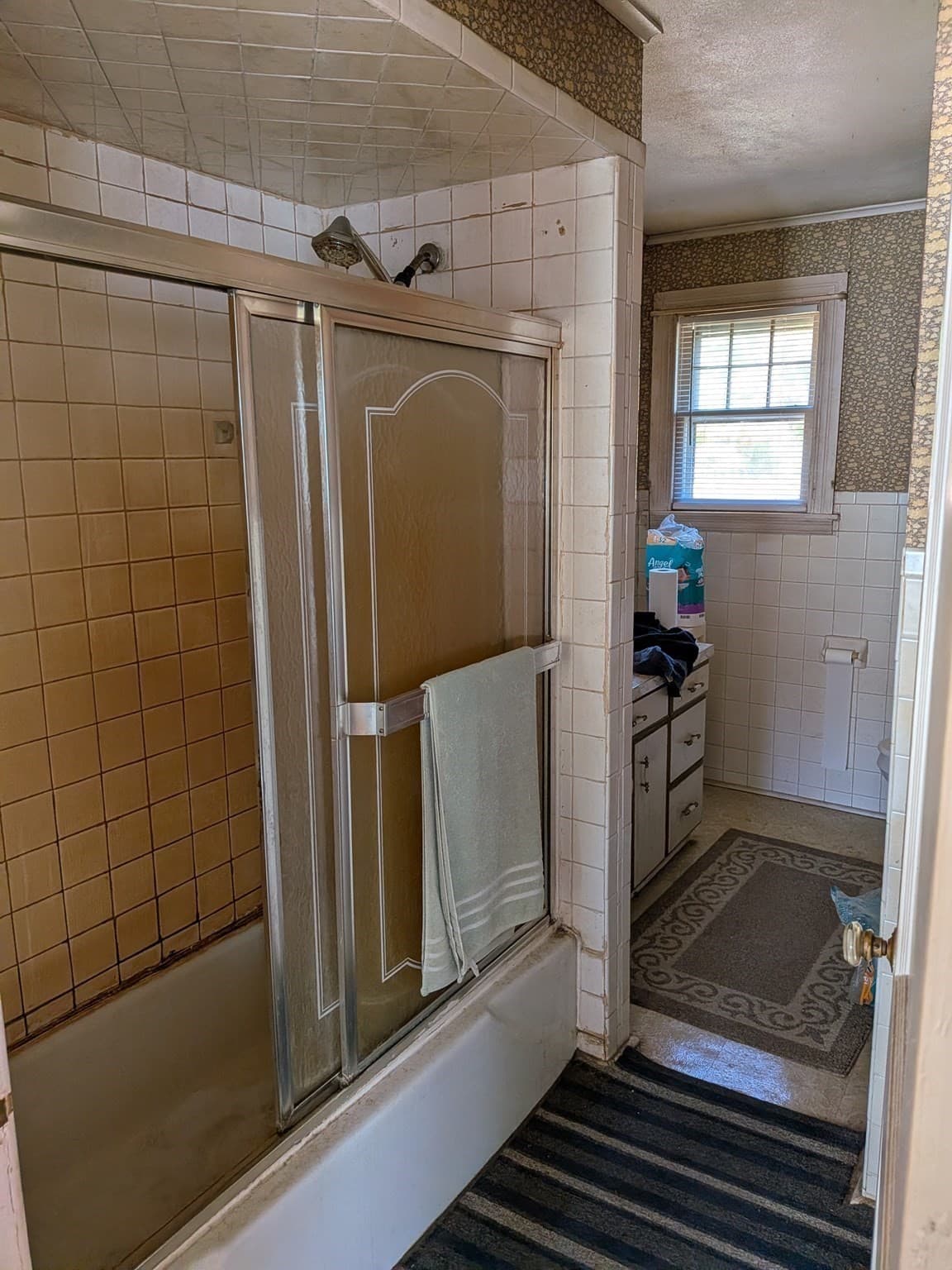 Single Family Residence at 702 Belchertown Rd, Ware MA 01082, photo 16 of 34