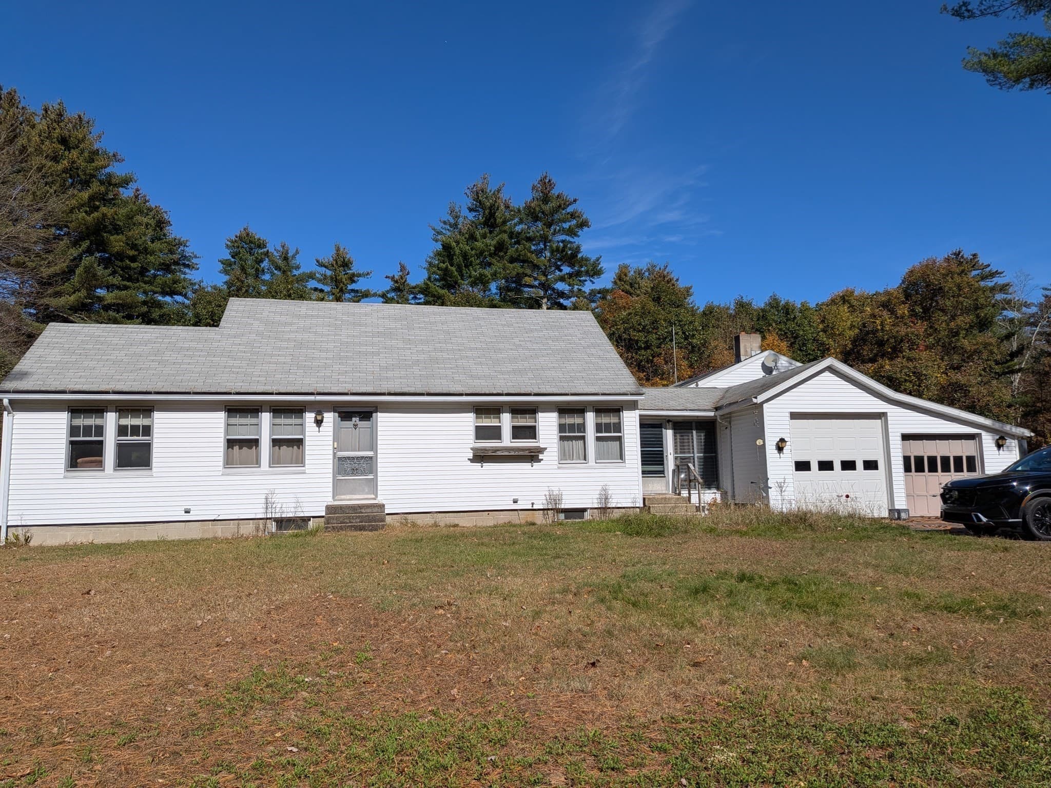 Single Family Residence at 702 Belchertown Rd, Ware MA 01082, photo 4 of 34