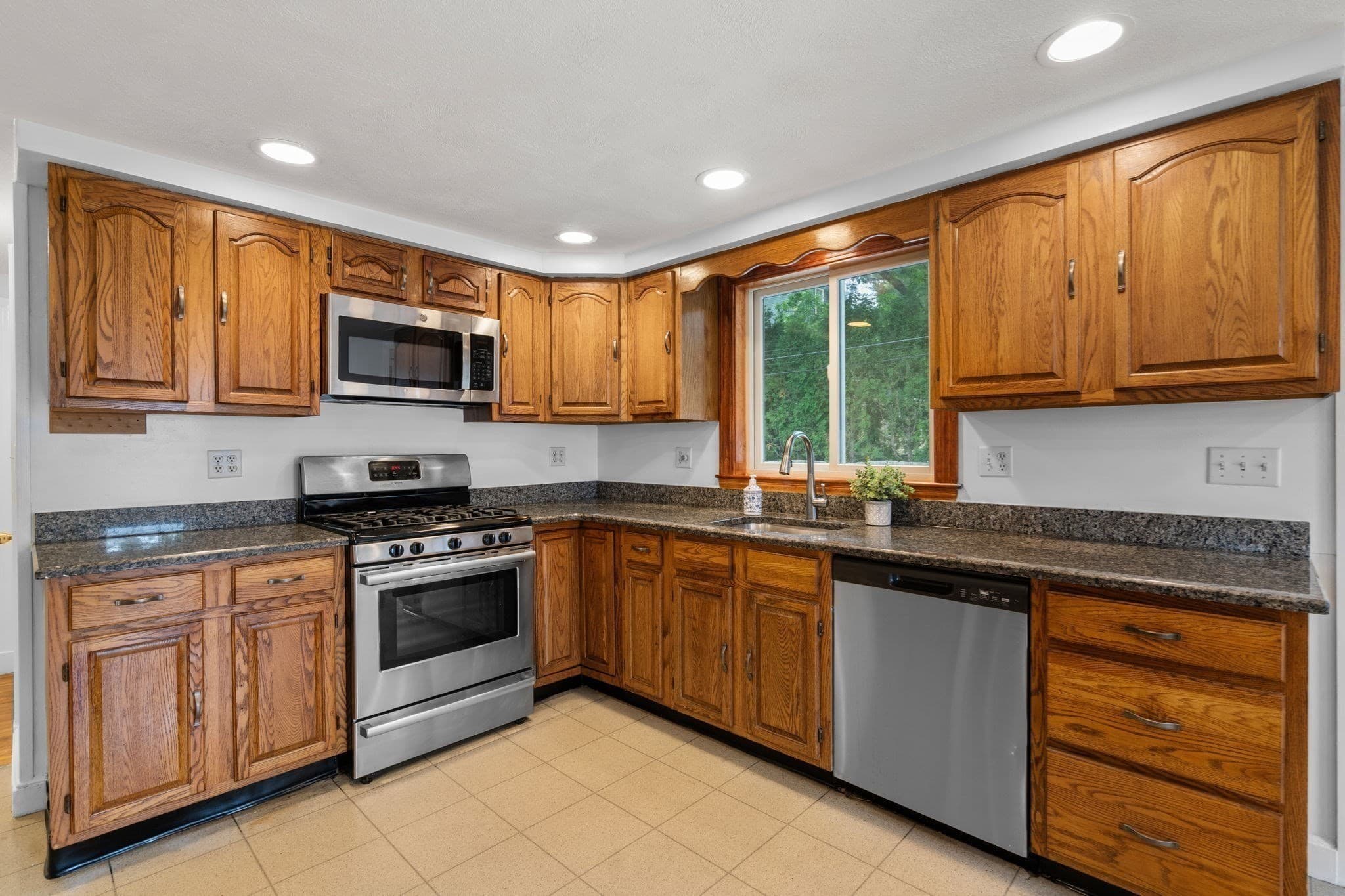 Single Family Residence at 11 Corey Terr, Boston MA 02132, photo 7 of 28