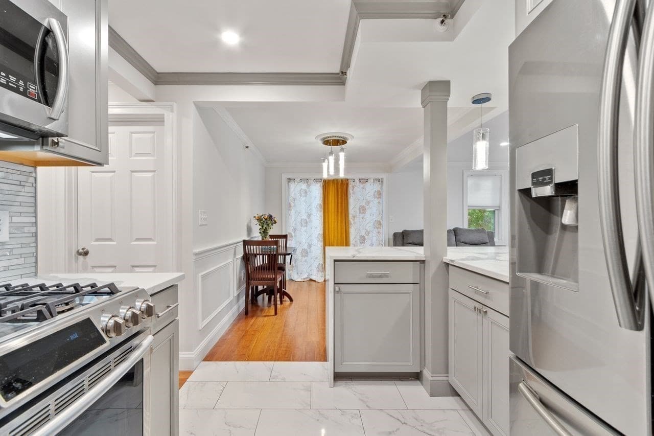 Condominium at 49 Lantern Ln # 8, Dracut MA 01826, photo 12 of 36