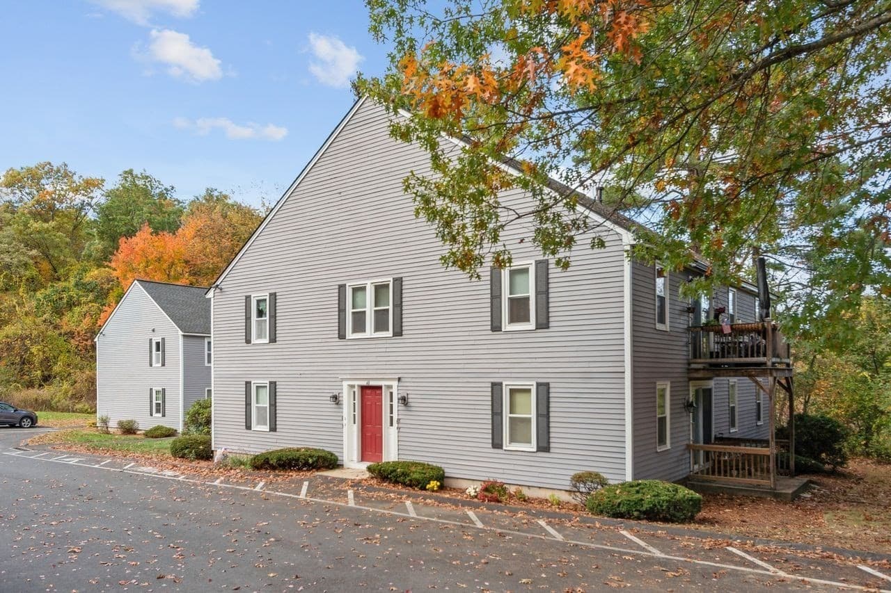Condominium at 49 Lantern Ln # 8, Dracut MA 01826, photo 28 of 36
