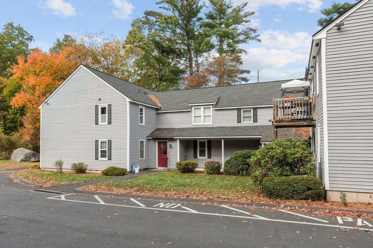 Condominium at 49 Lantern Ln # 8, Dracut MA 01826, photo 29 of 36