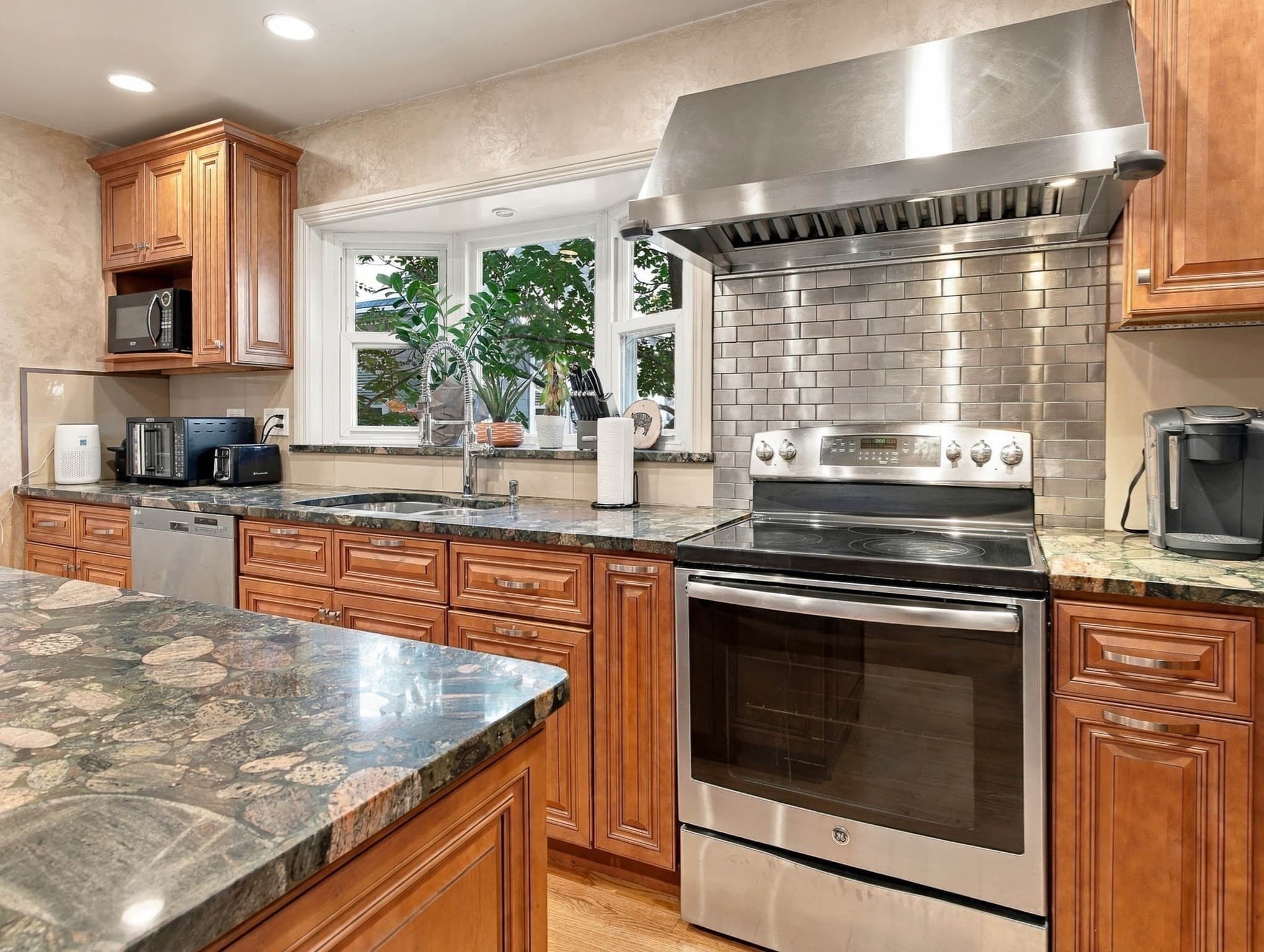 Multi Family at 16-18 Meridian Parkway, Malden MA 02148, photo 15 of 41