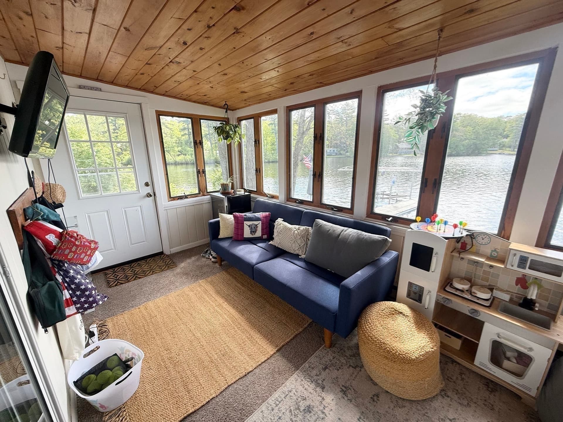 Single Family Residence at 33 Adams Rd, Sturbridge MA 01566, photo 25 of 42