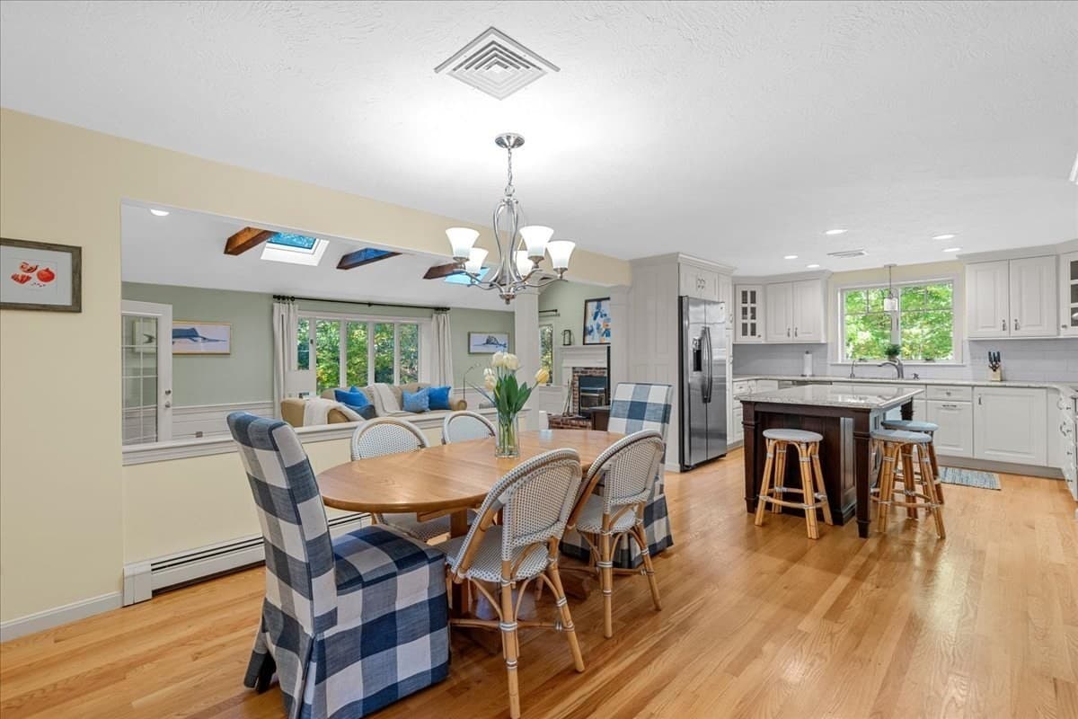 Single Family Residence at 35 Myers Farm Rd, Hingham MA 02043, photo 6 of 22