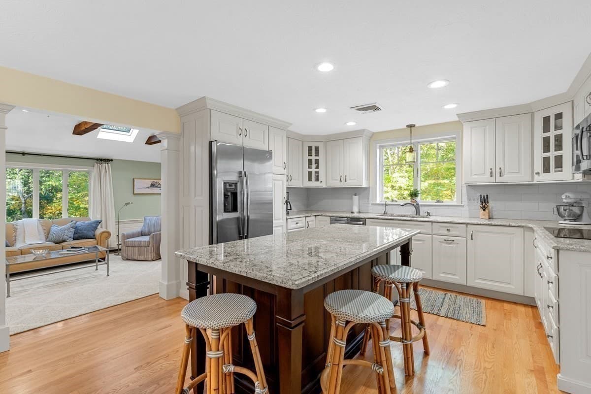 Single Family Residence at 35 Myers Farm Rd, Hingham MA 02043, photo 7 of 22