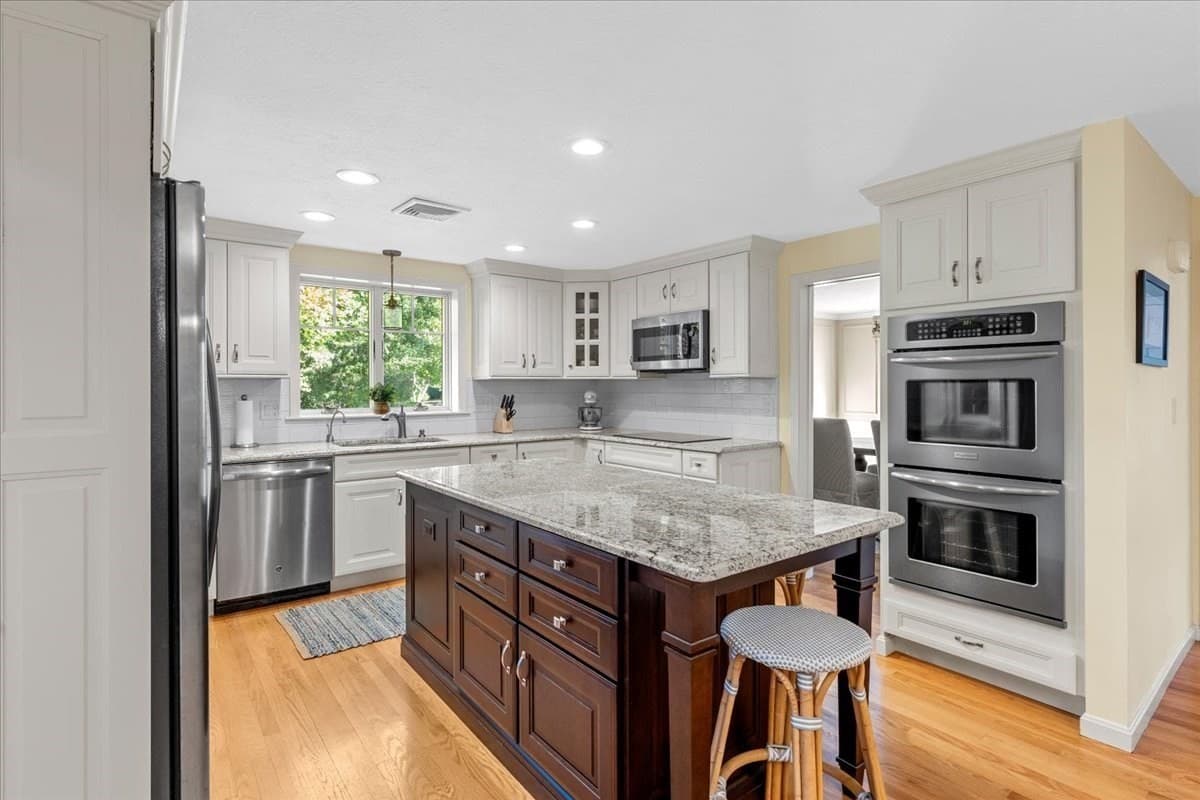 Single Family Residence at 35 Myers Farm Rd, Hingham MA 02043, photo 5 of 22