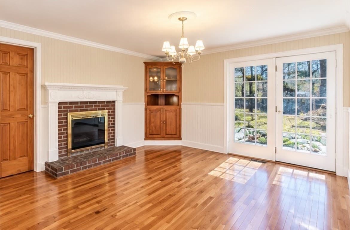 Single Family Residence at 2 Parsons Ln, Manchester MA 01944, photo 3 of 18