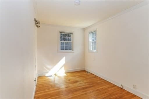 Single Family Residence at 2 Parsons Ln, Manchester MA 01944, photo 11 of 18