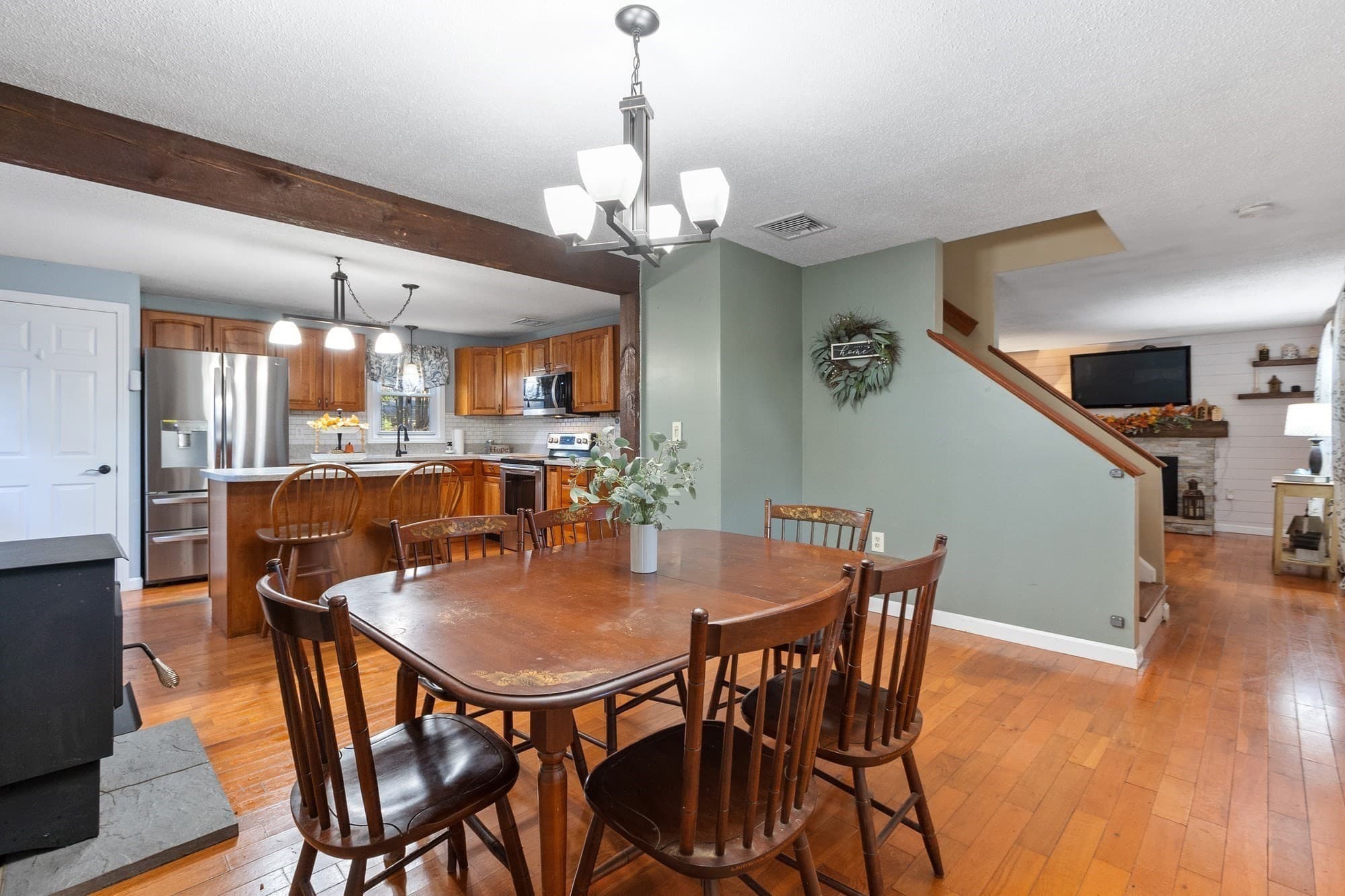 Single Family Residence at 128 Birchcroft Rd, Leominster MA 01453, photo 16 of 37