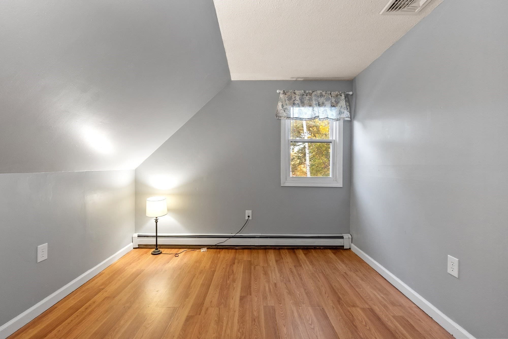 Single Family Residence at 128 Birchcroft Rd, Leominster MA 01453, photo 26 of 37