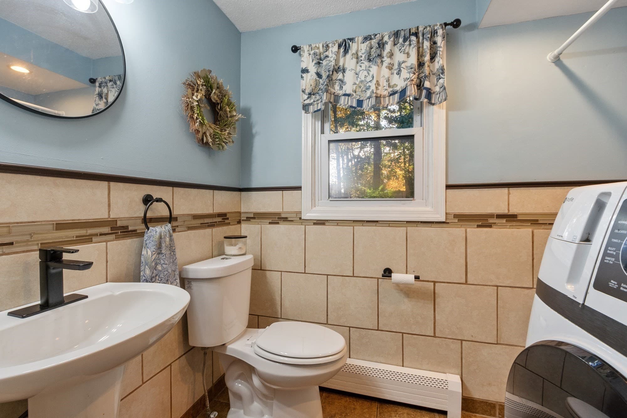 Single Family Residence at 128 Birchcroft Rd, Leominster MA 01453, photo 24 of 37