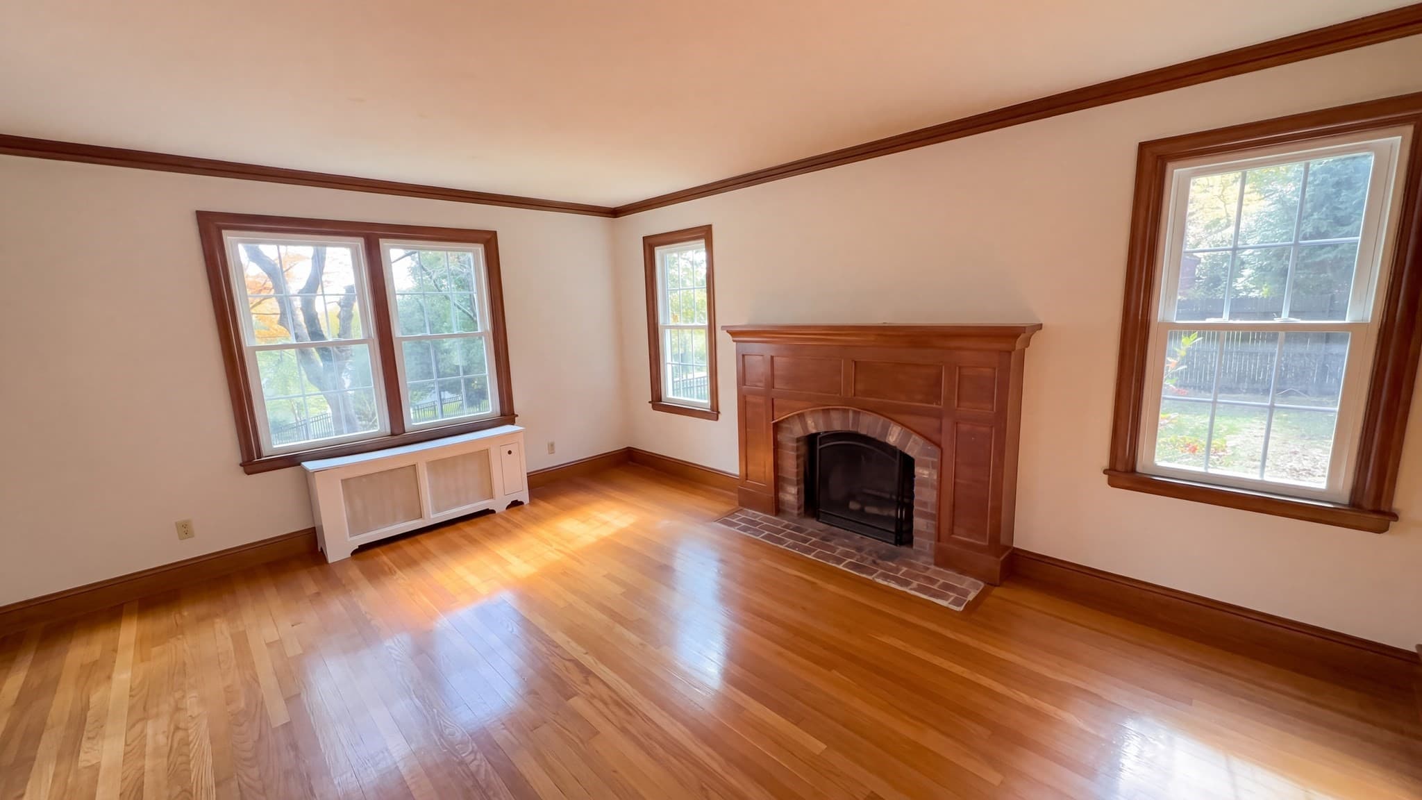 Single Family Residence at 37 Otsego Rd, Worcester MA 01609, photo 3 of 40