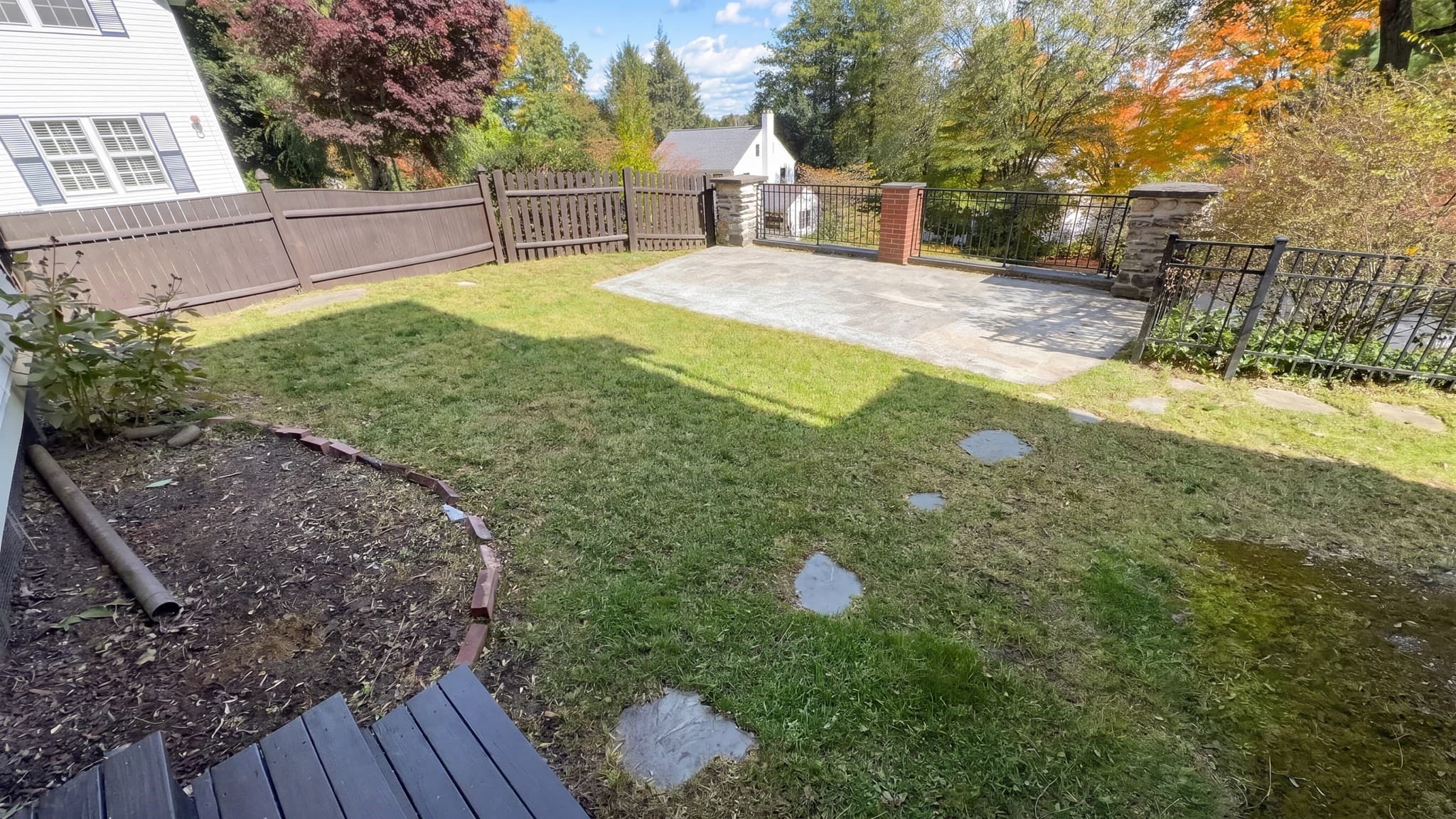 Single Family Residence at 37 Otsego Rd, Worcester MA 01609, photo 32 of 40