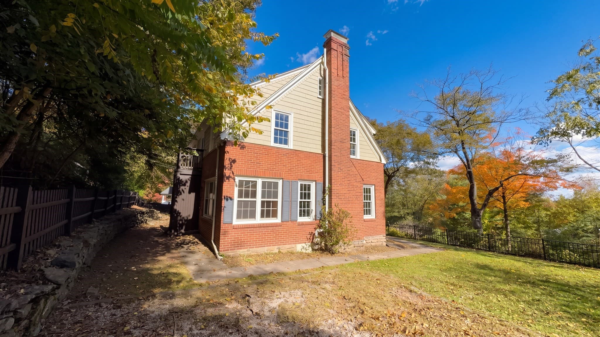 Single Family Residence at 37 Otsego Rd, Worcester MA 01609, photo 35 of 40