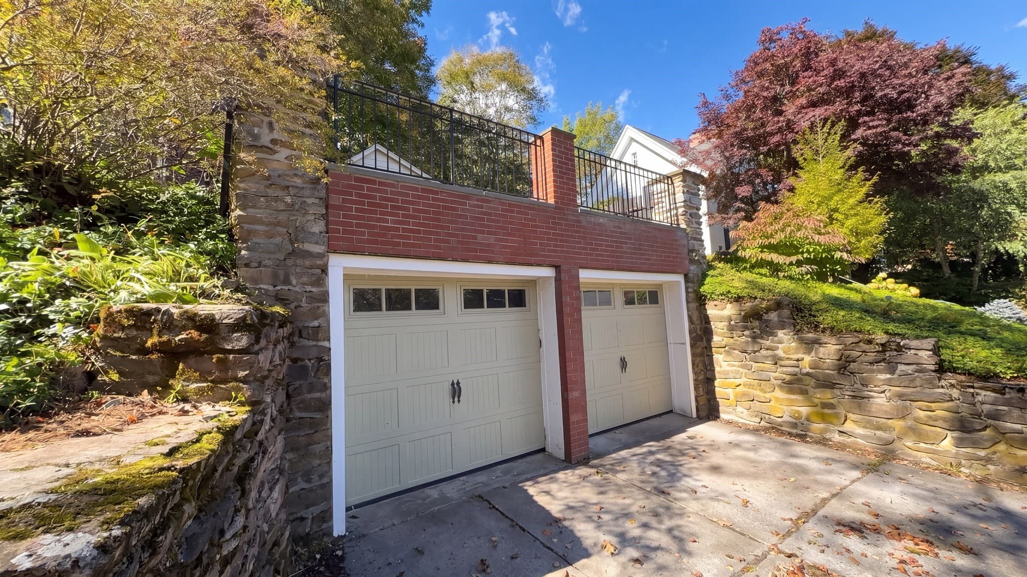 Single Family Residence at 37 Otsego Rd, Worcester MA 01609, photo 39 of 40