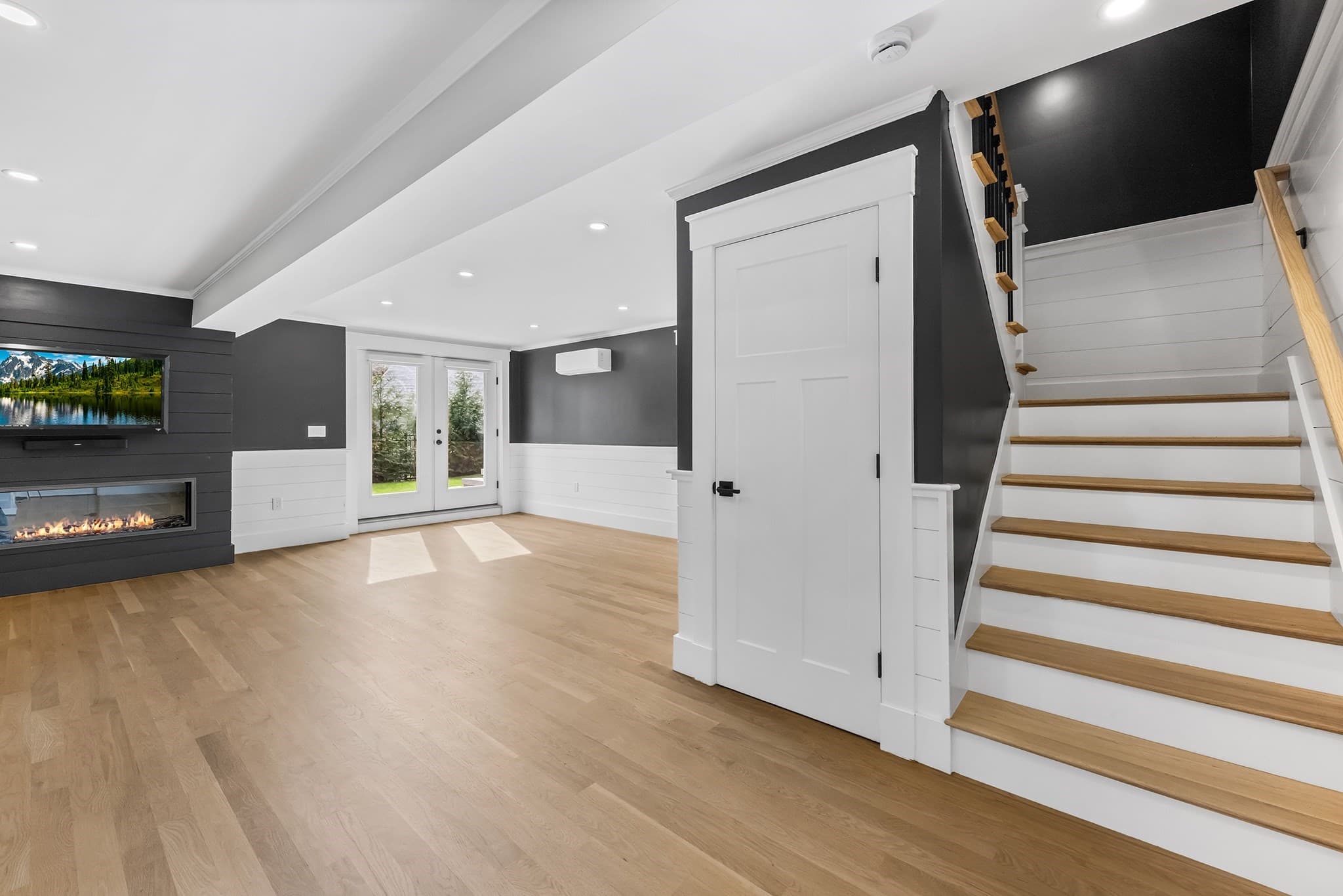 Single Family Residence at 437 Mount Auburn St, Watertown MA 02472, photo 28 of 42