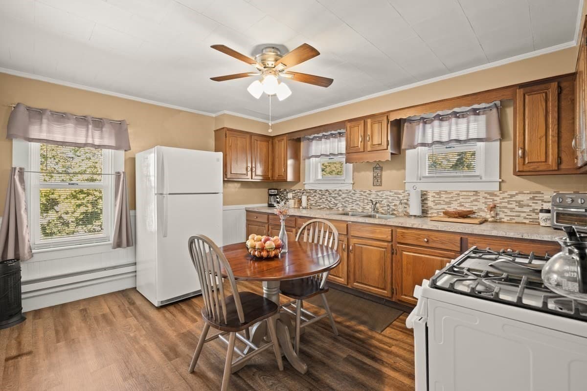 3 Family at 427 Somerset Ave, Taunton MA 02780, photo 32 of 42