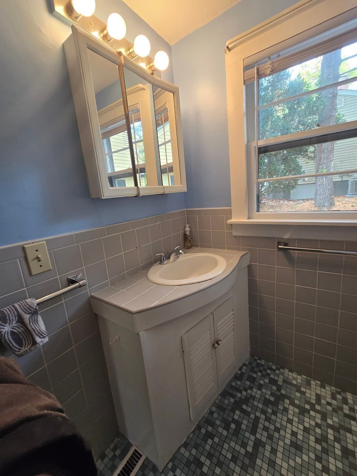 Single Family Residence at 18 Amory Rd, Marlborough MA 01752, photo 14 of 28