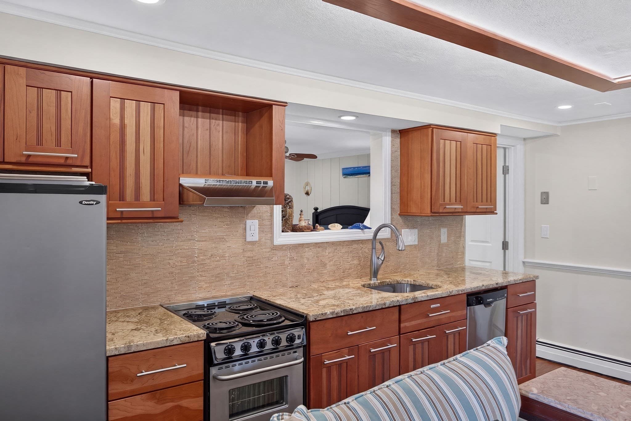Condominium at 25 Winthrop Street Unit 1, Provincetown MA 02657, photo 6 of 28