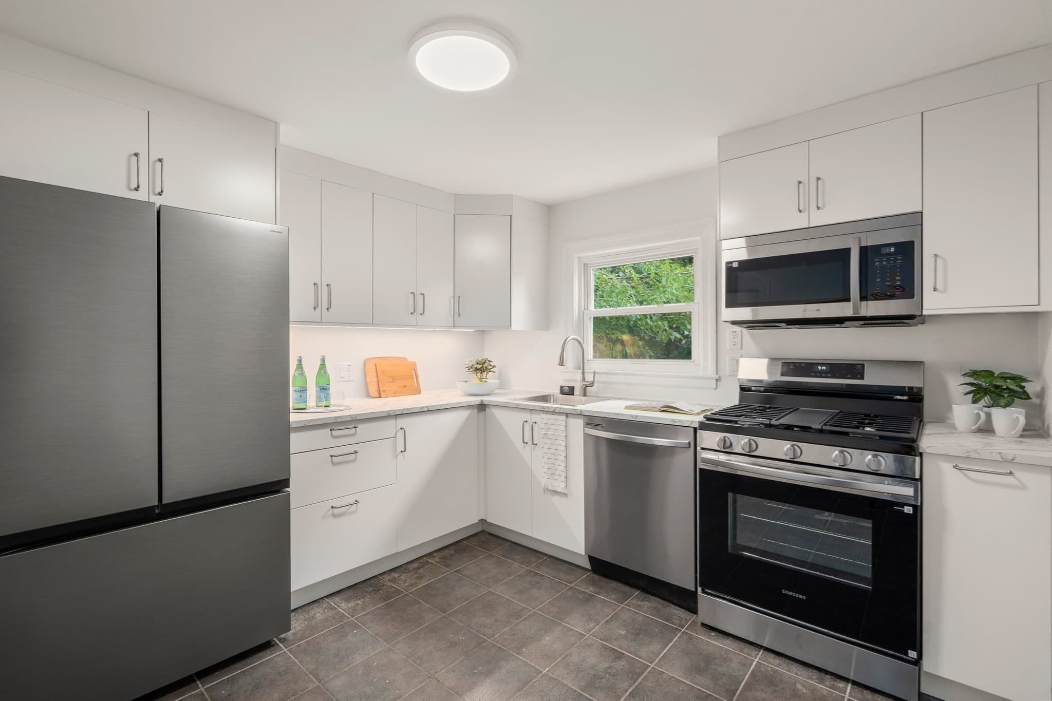 Condominium at 11-13 Cross Street # 11, Belmont MA 02478, photo 5 of 20