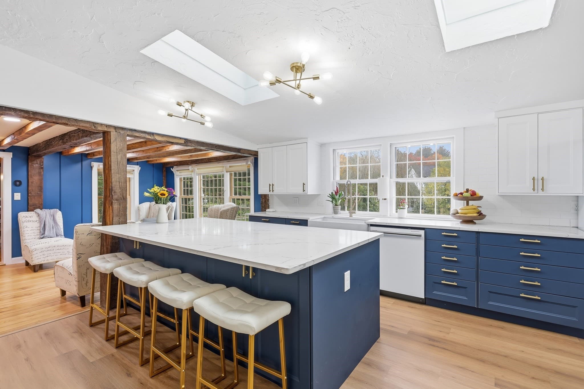 Single Family Residence at 75 Concord Road, Chelmsford MA 01824, photo 10 of 42