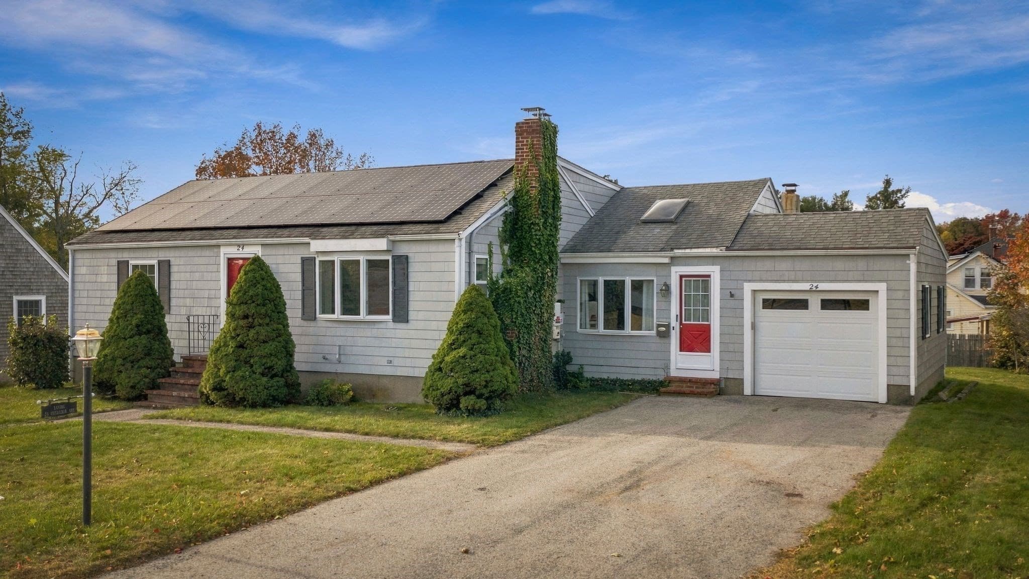 Single Family Residence at 24 Overlook Ave, Beverly MA 01915, photo 2 of 31