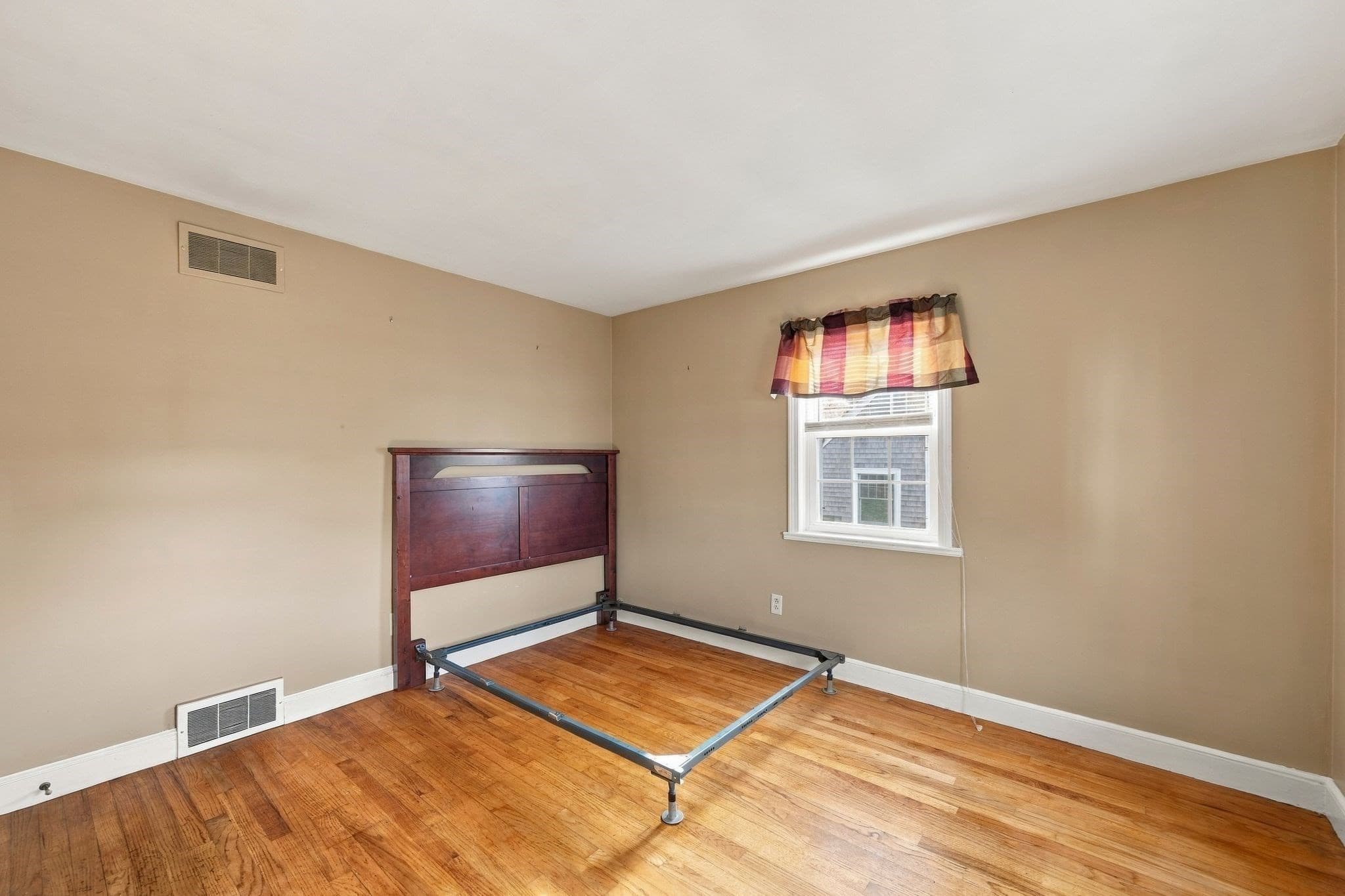 Single Family Residence at 24 Overlook Ave, Beverly MA 01915, photo 17 of 31