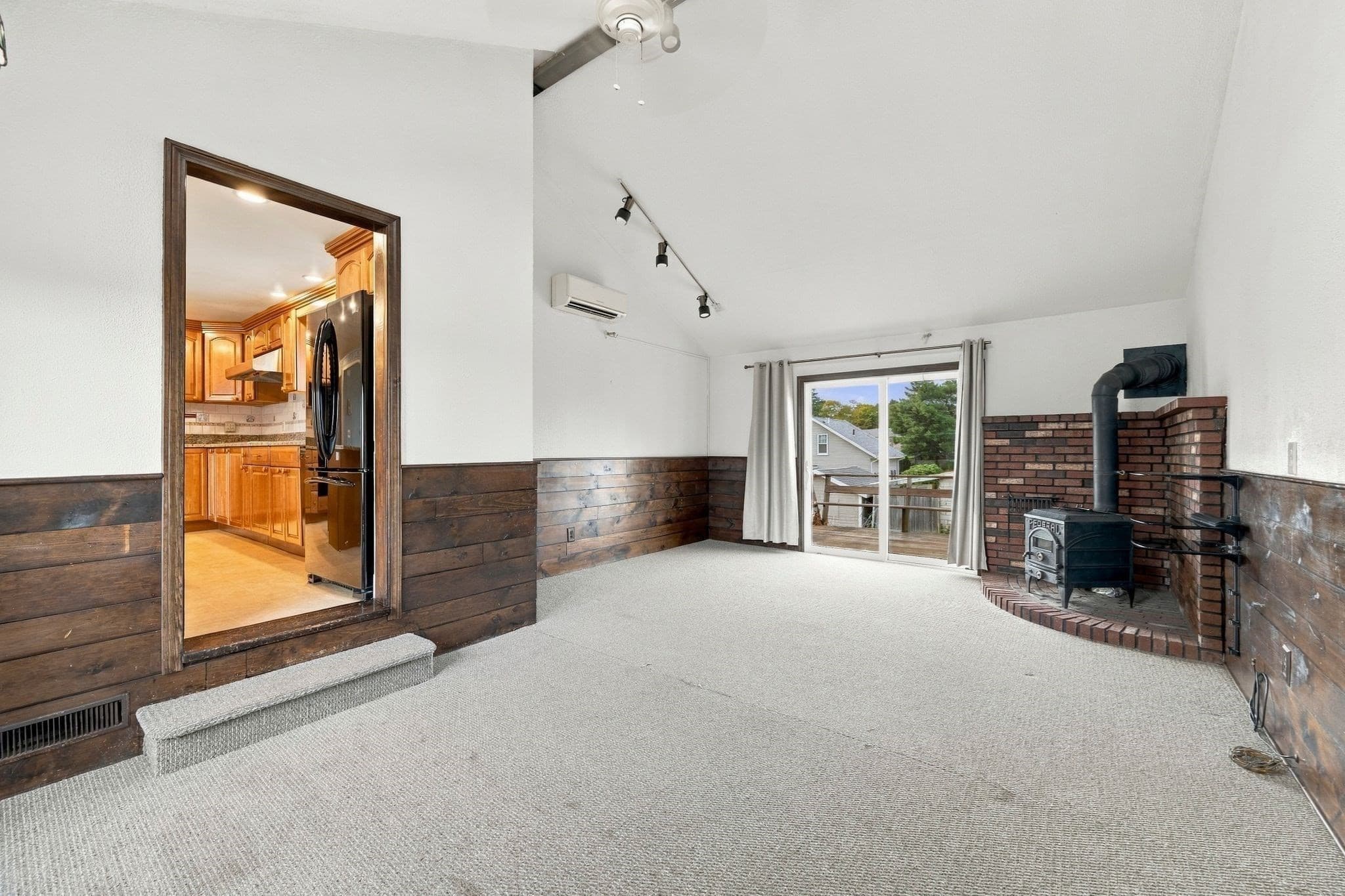 Single Family Residence at 24 Overlook Ave, Beverly MA 01915, photo 10 of 31