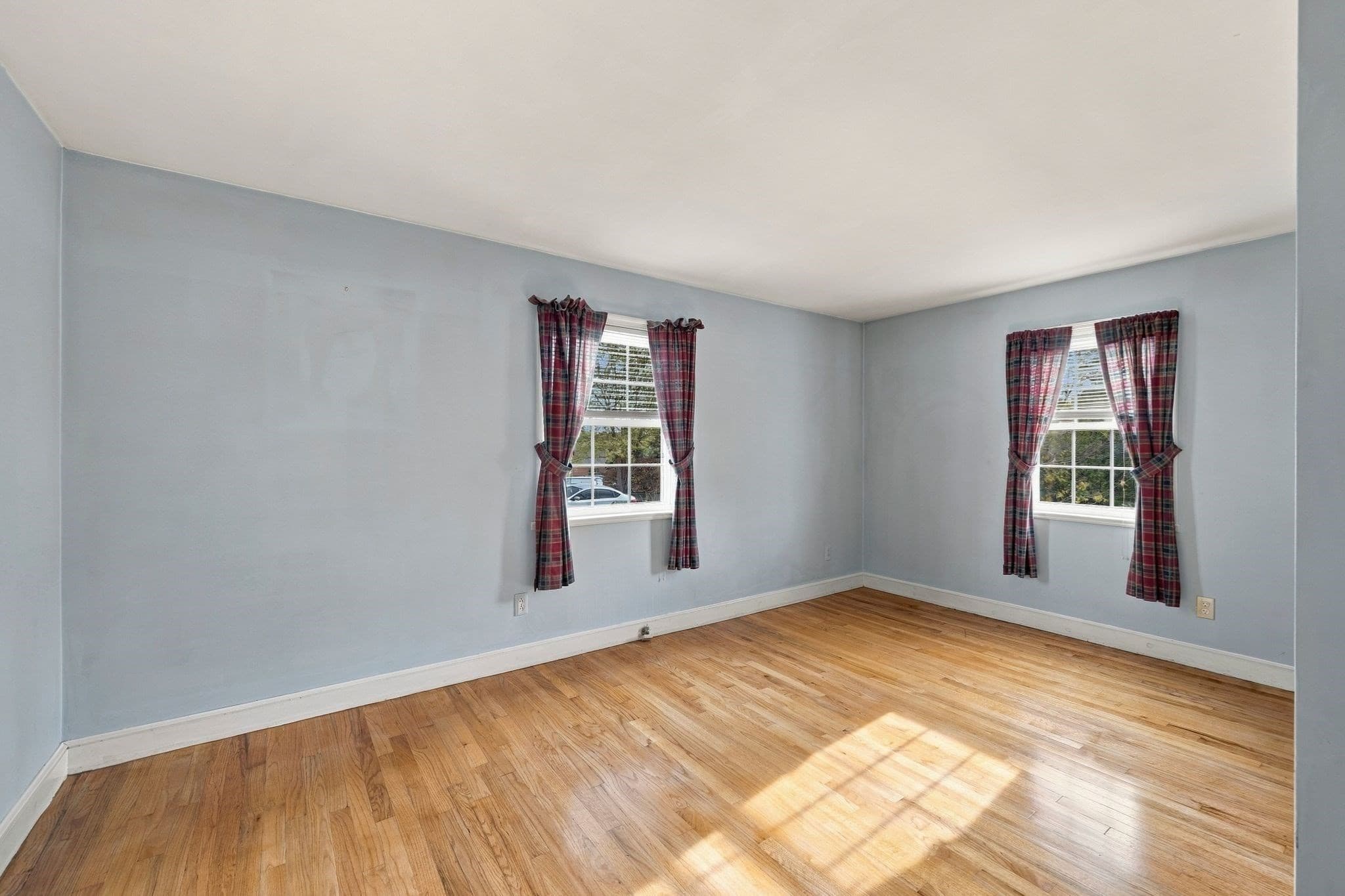 Single Family Residence at 24 Overlook Ave, Beverly MA 01915, photo 14 of 31
