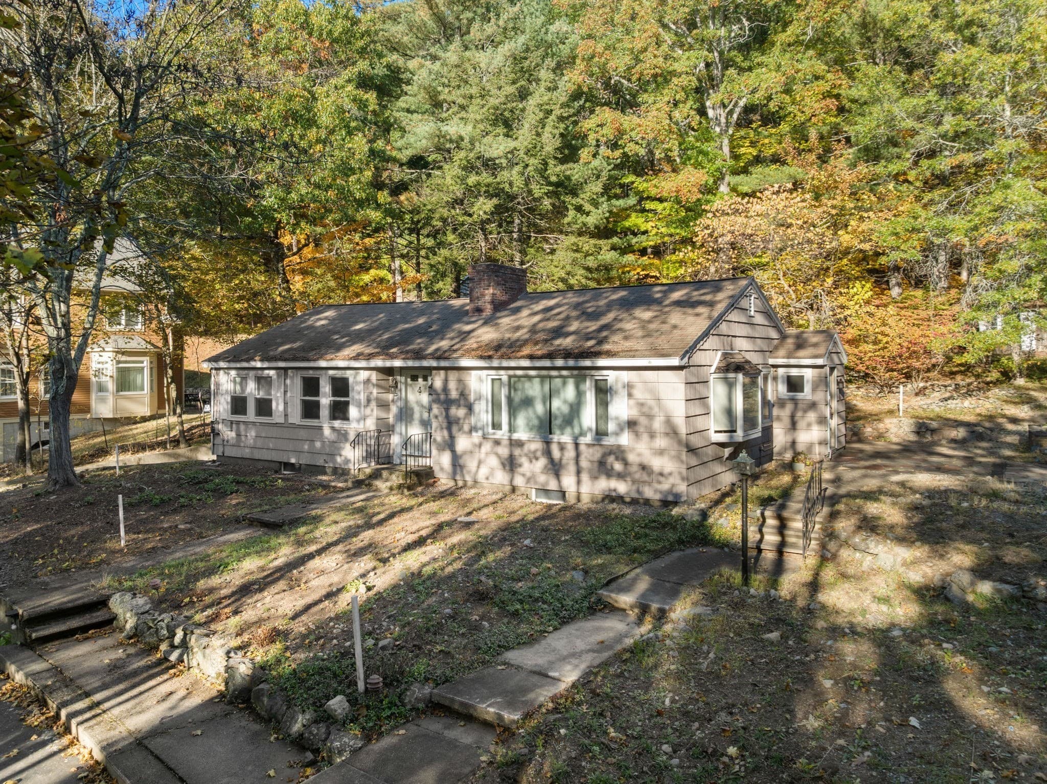 Residential at 6 Overlook Dr, Weston MA 02493, photo 12 of 13