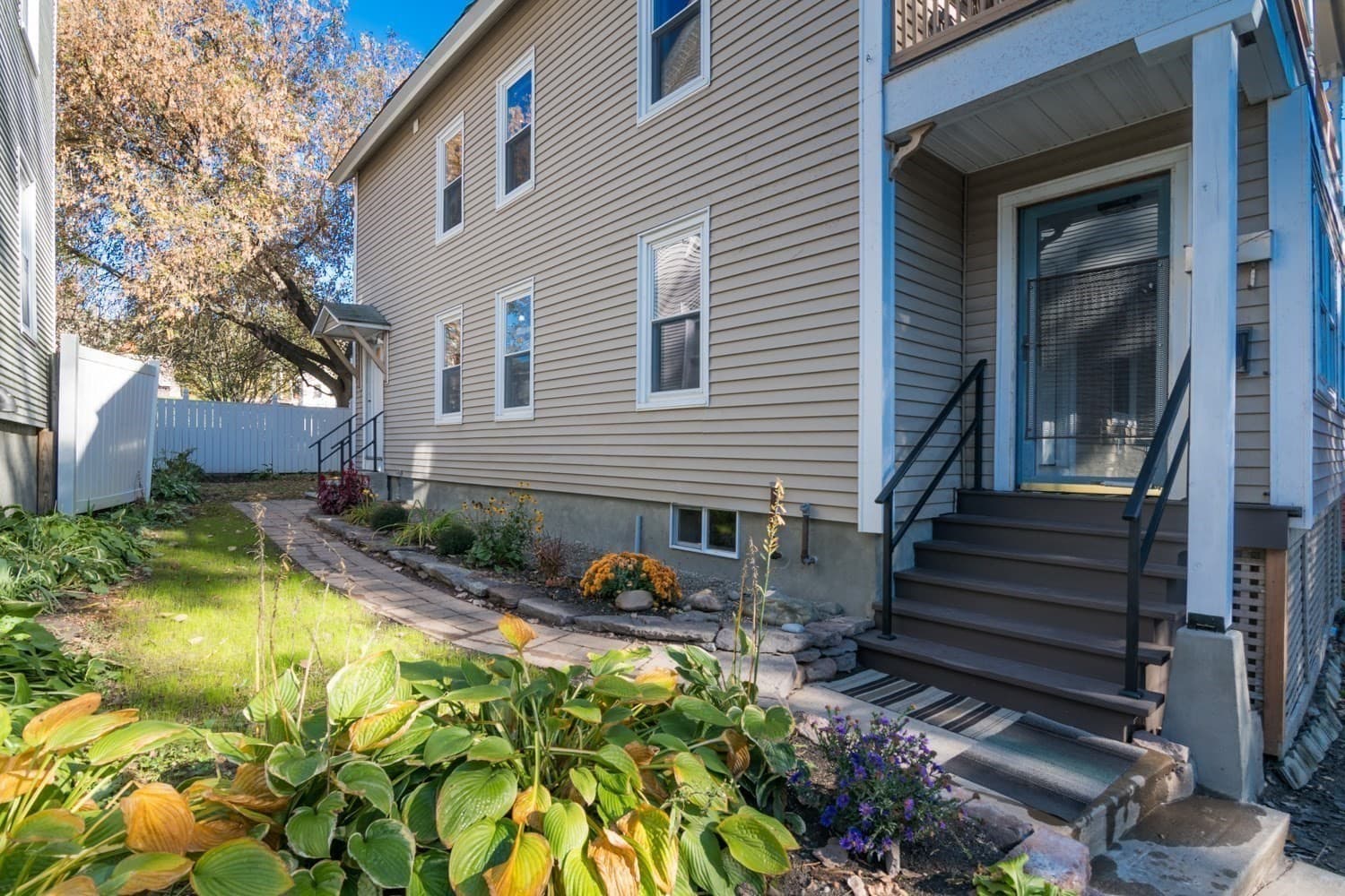Single Family Residence at 17 Carpenters Ln, Greenfield MA 01301, photo 2 of 41