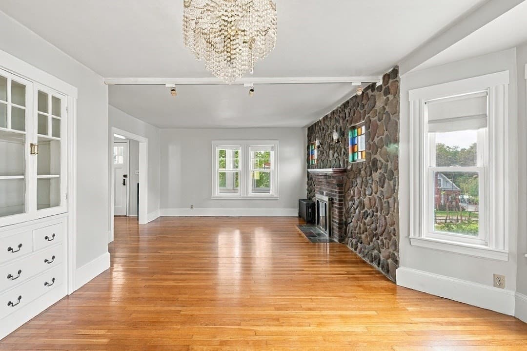 Single Family Residence at 269 Pond Street, Braintree MA 02184, photo 11 of 42
