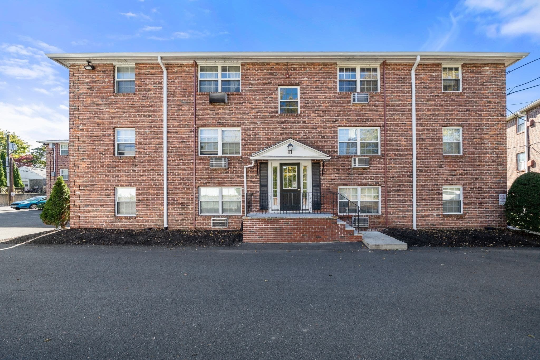 Condominium at 11 Colonial Village Dr # 8, Arlington MA 02474, photo 20 of 25