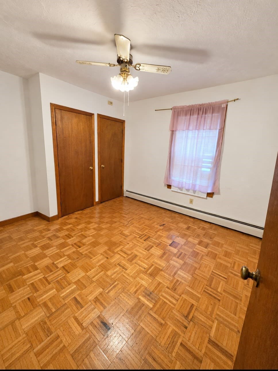 Single Family Residence at 21 Greenwood St, Worcester MA 01607, photo 7 of 15