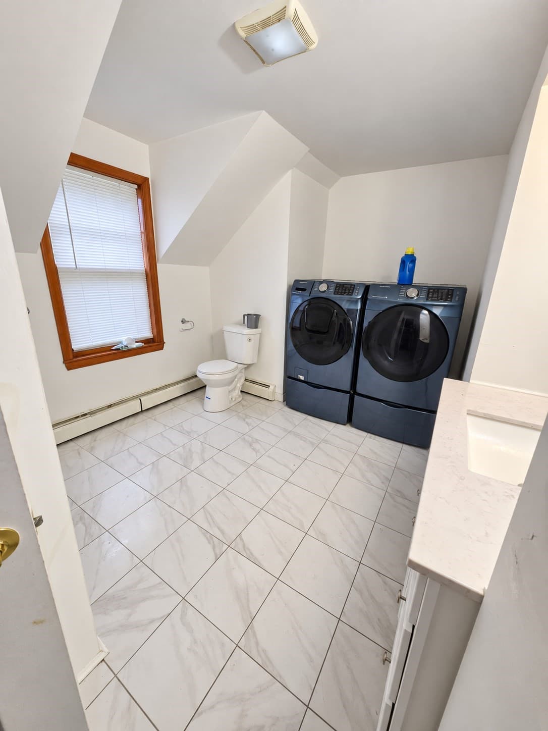 Single Family Residence at 21 Greenwood St, Worcester MA 01607, photo 9 of 15