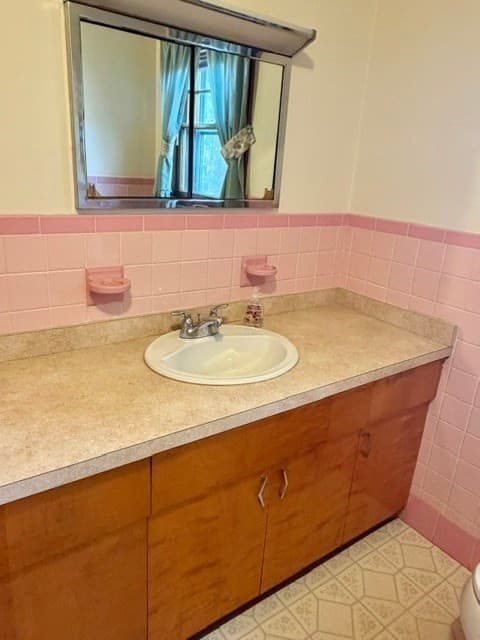 Single Family Residence at 112 Fisher St, Lowell MA 01850, photo 11 of 14
