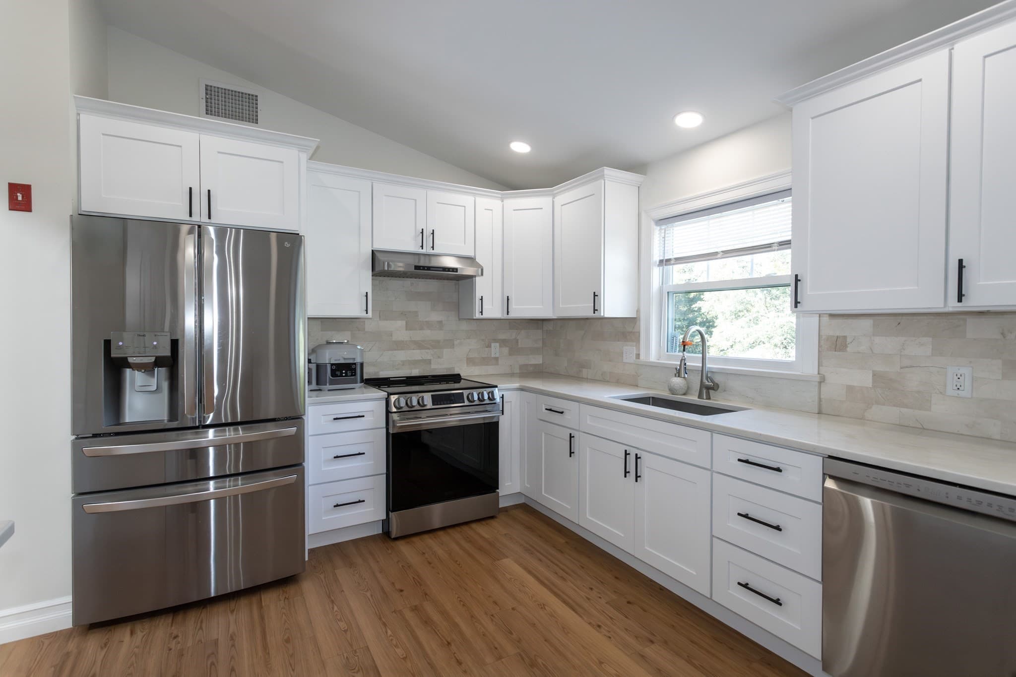 Single Family Residence at 18 Granaudo Cir, Southwick MA 01077, photo 6 of 42