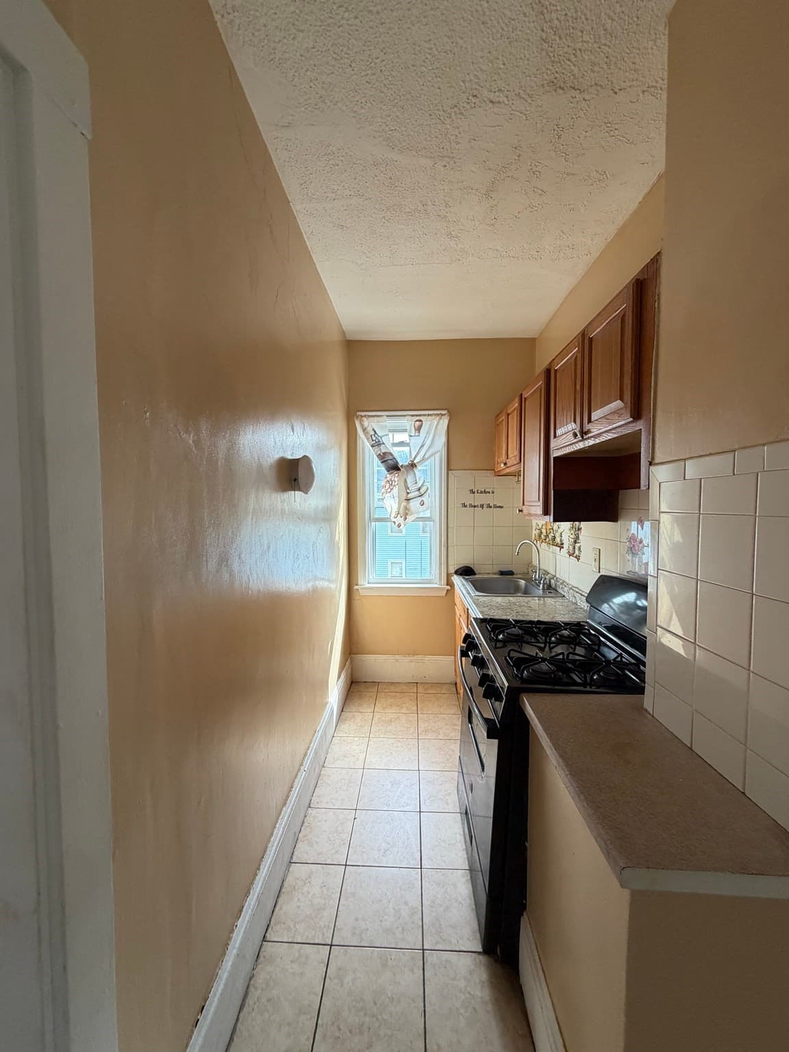 3 Family - 3 Units Up/Down at 208 Spring St, Brockton MA 02301, photo 22 of 26
