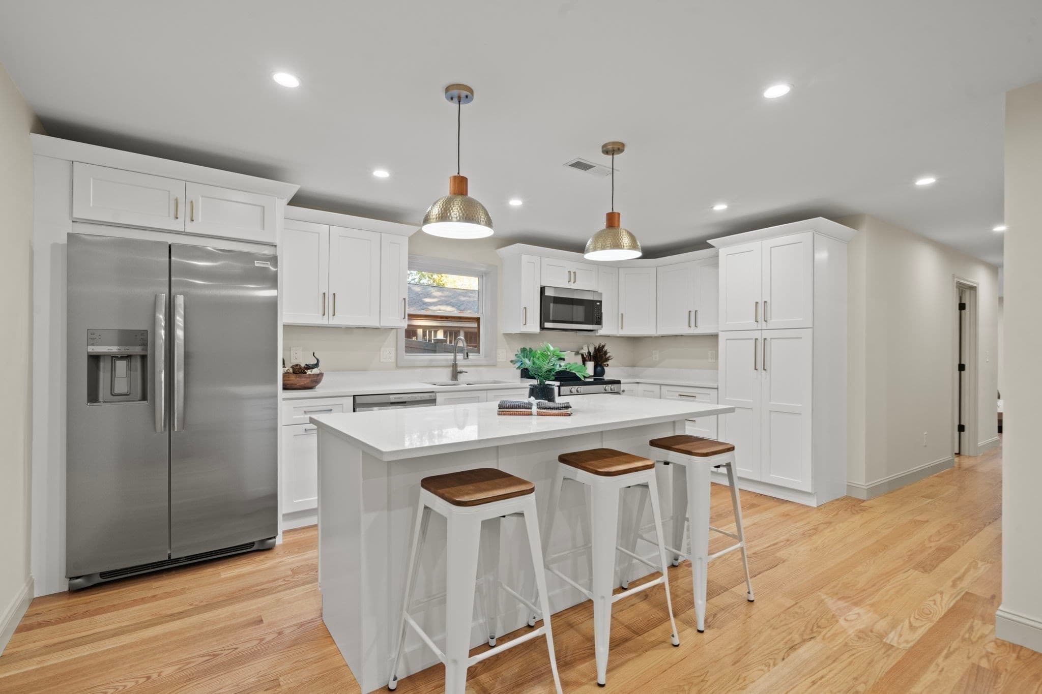 3 Family at 253 Main St, Amesbury MA 01913, photo 20 of 40