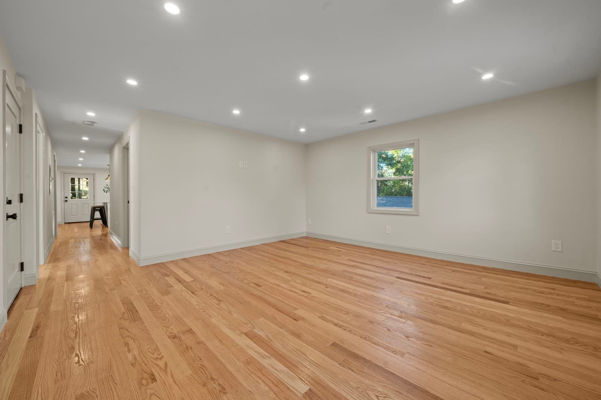 3 Family at 253 Main St, Amesbury MA 01913, photo 9 of 40