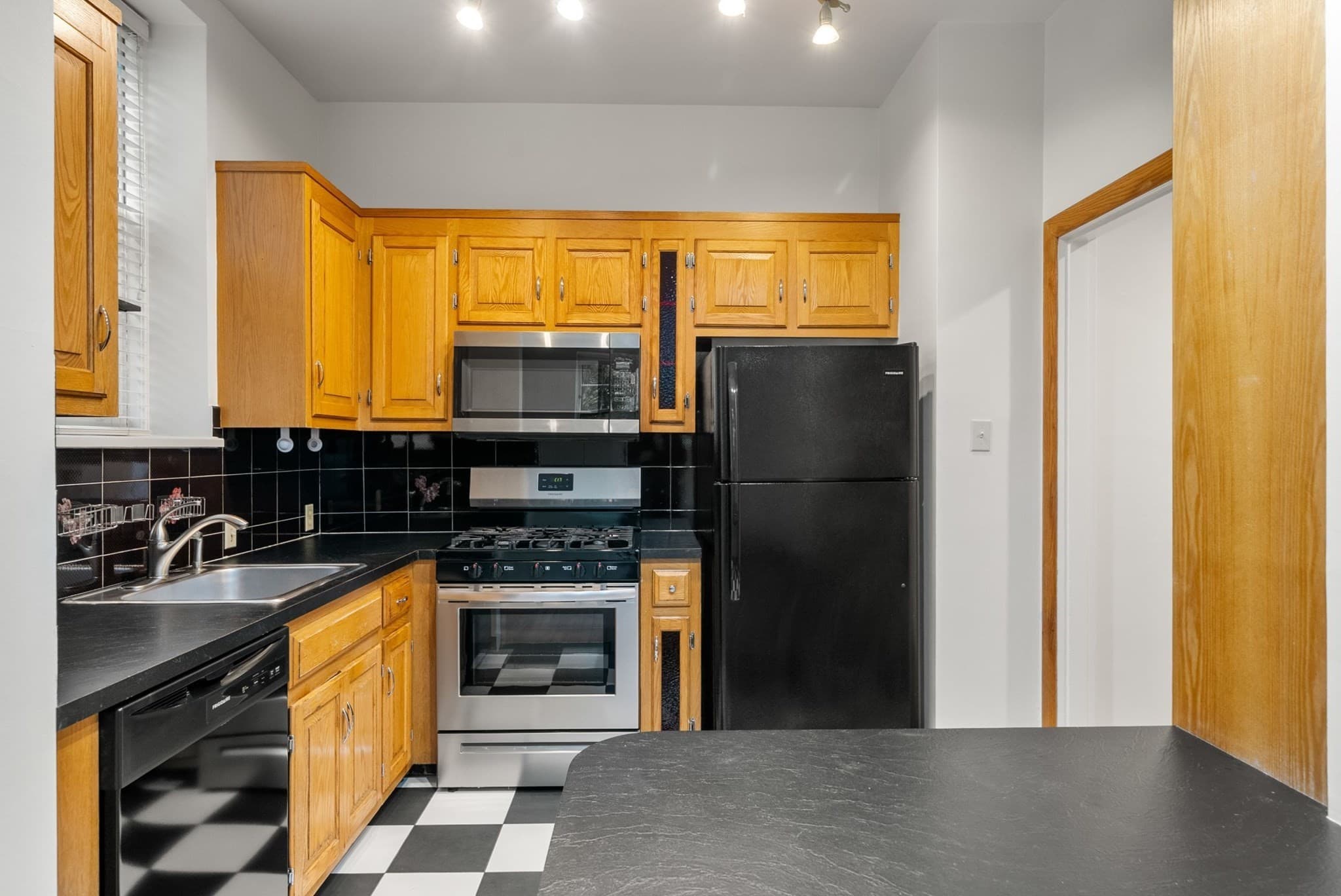 Condominium at 4 Kilsyth # 11, Boston MA 02135, photo 5 of 11