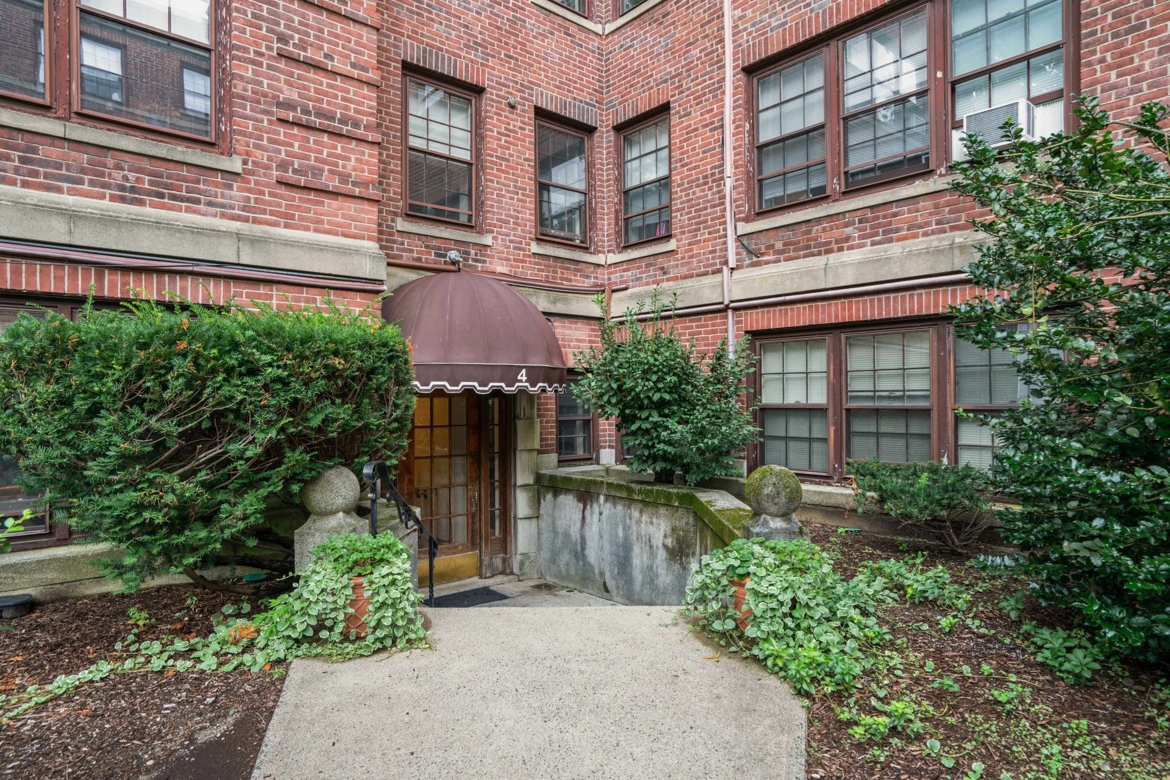 Condominium at 4 Kilsyth # 11, Boston MA 02135, photo 9 of 11