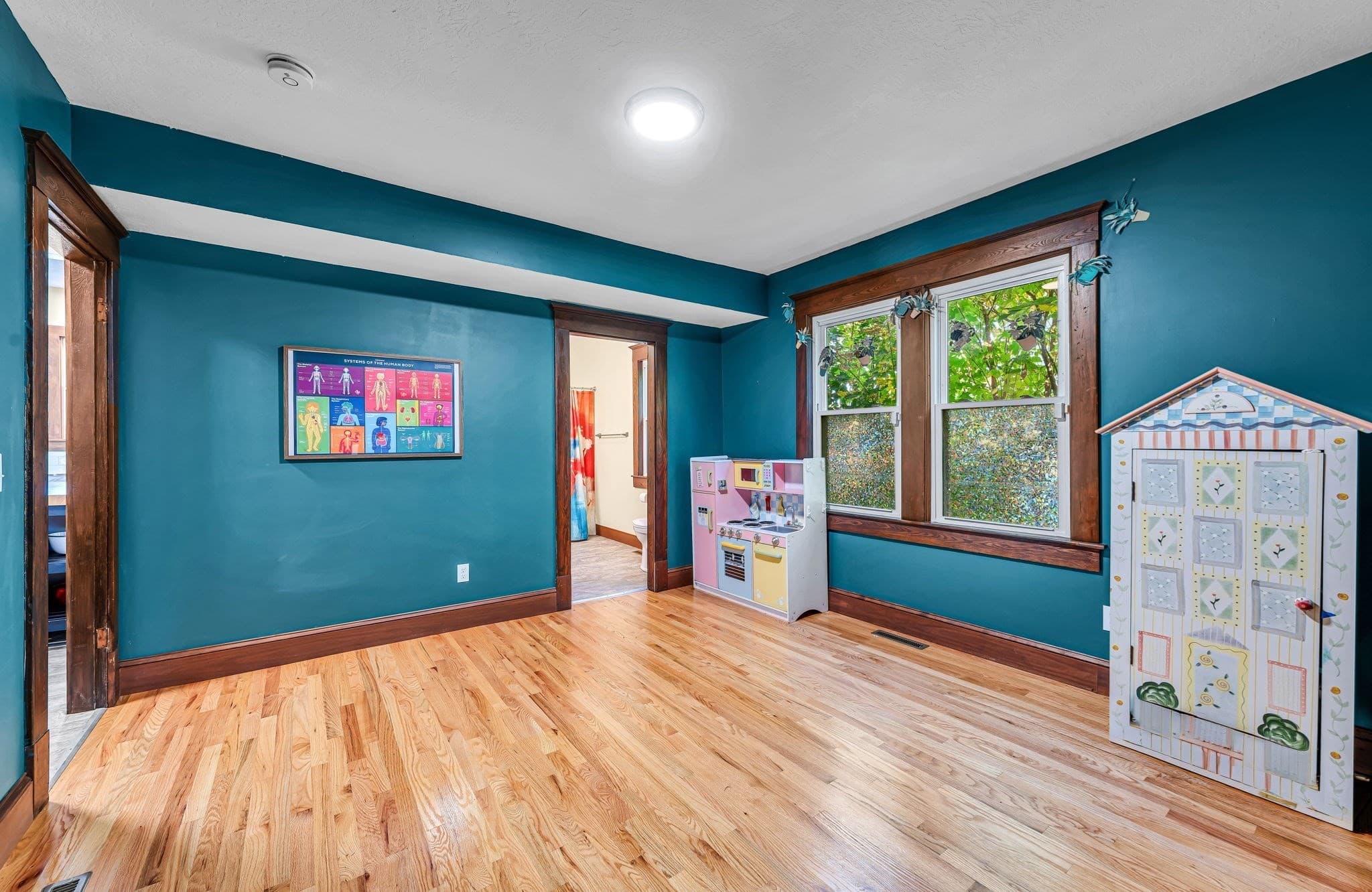 Single Family Residence at 775 White St, Springfield MA 01108, photo 12 of 40