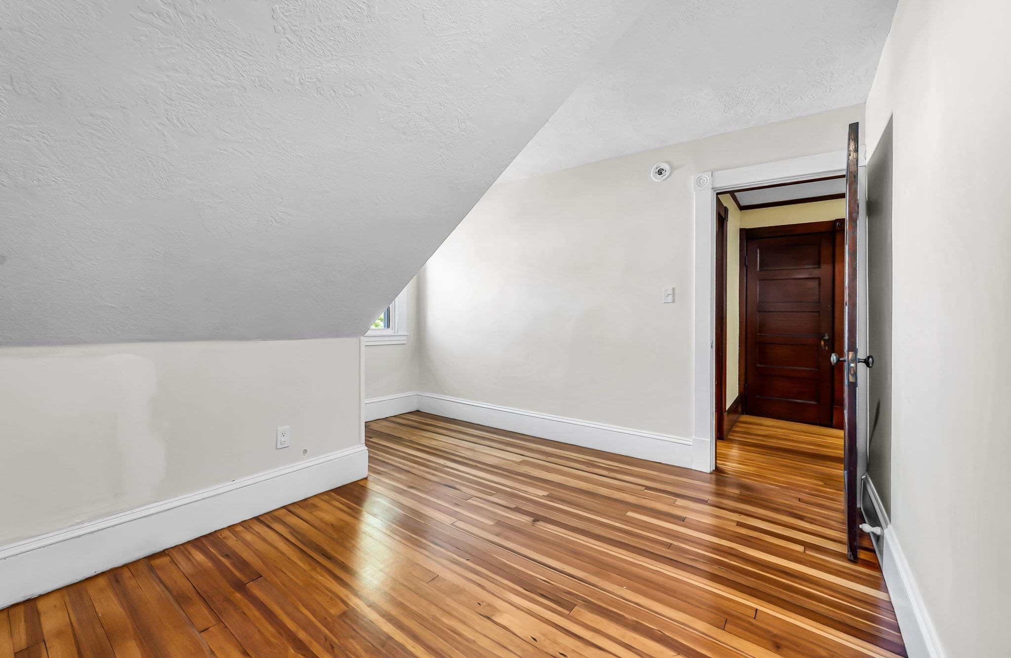 Single Family Residence at 775 White St, Springfield MA 01108, photo 22 of 40