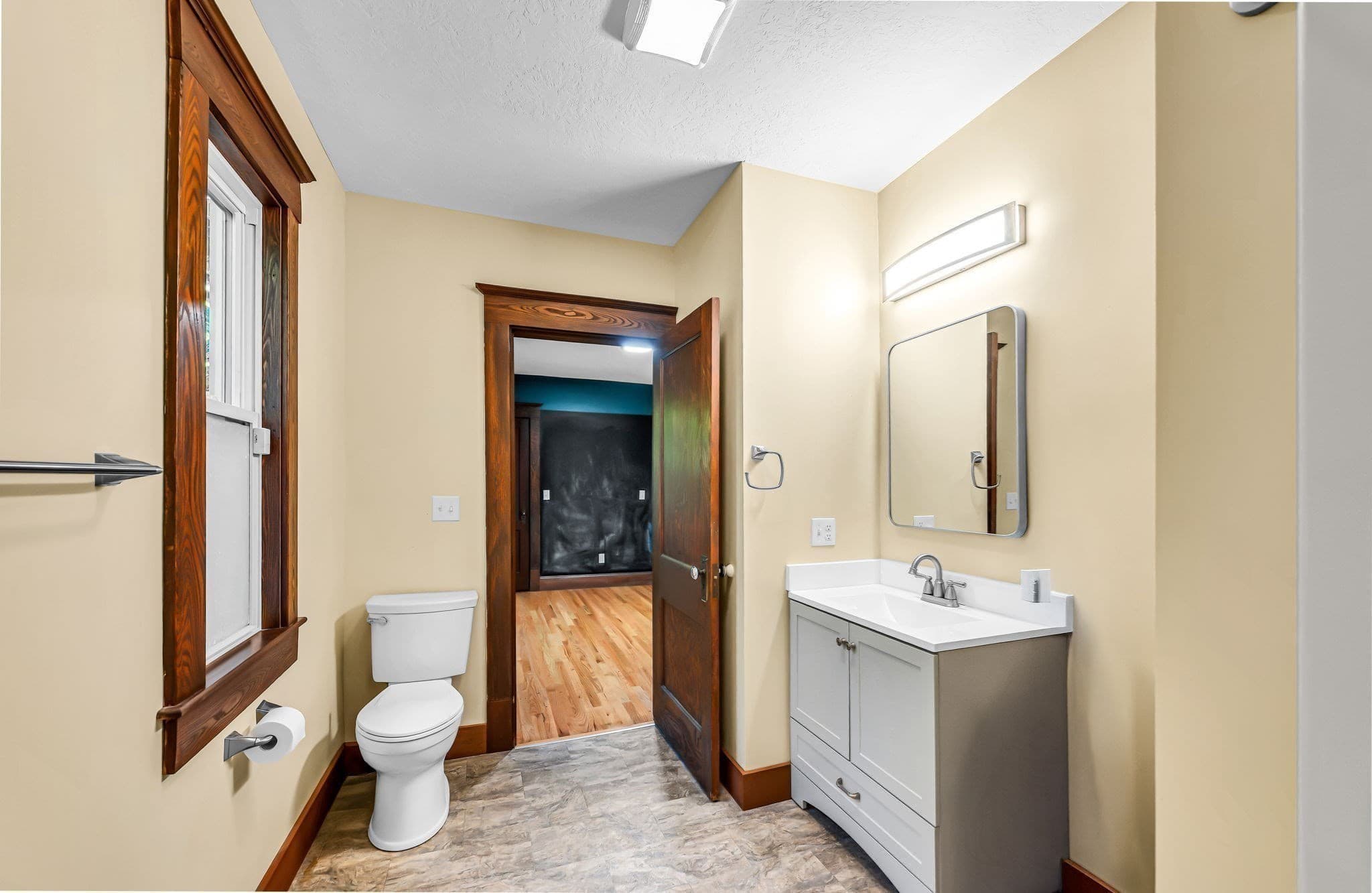 Single Family Residence at 775 White St, Springfield MA 01108, photo 14 of 40